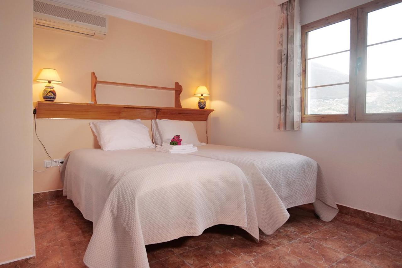 Bed and Breakfast Casa Estrella De Salia Alcaucín Zewnętrze zdjęcie